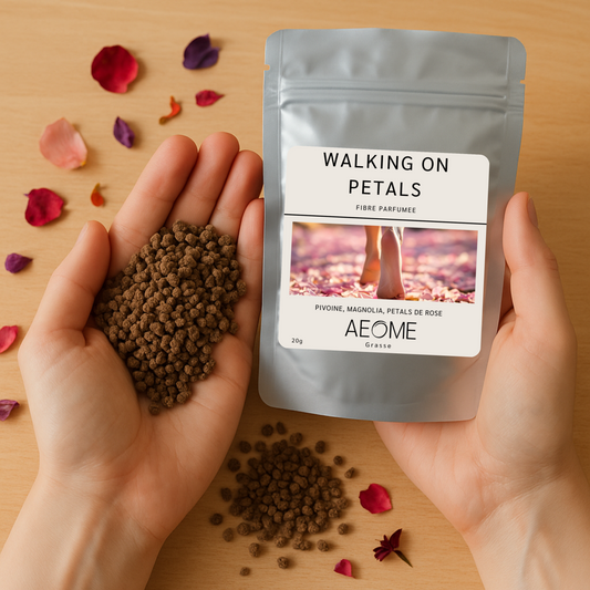 Walking on Petals - fibre parfumée avec Aepur™